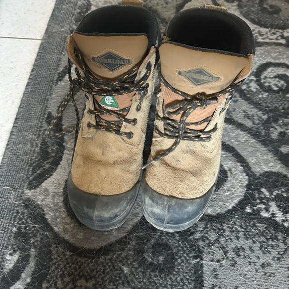 Steel toed boots - Picture 2 of 3